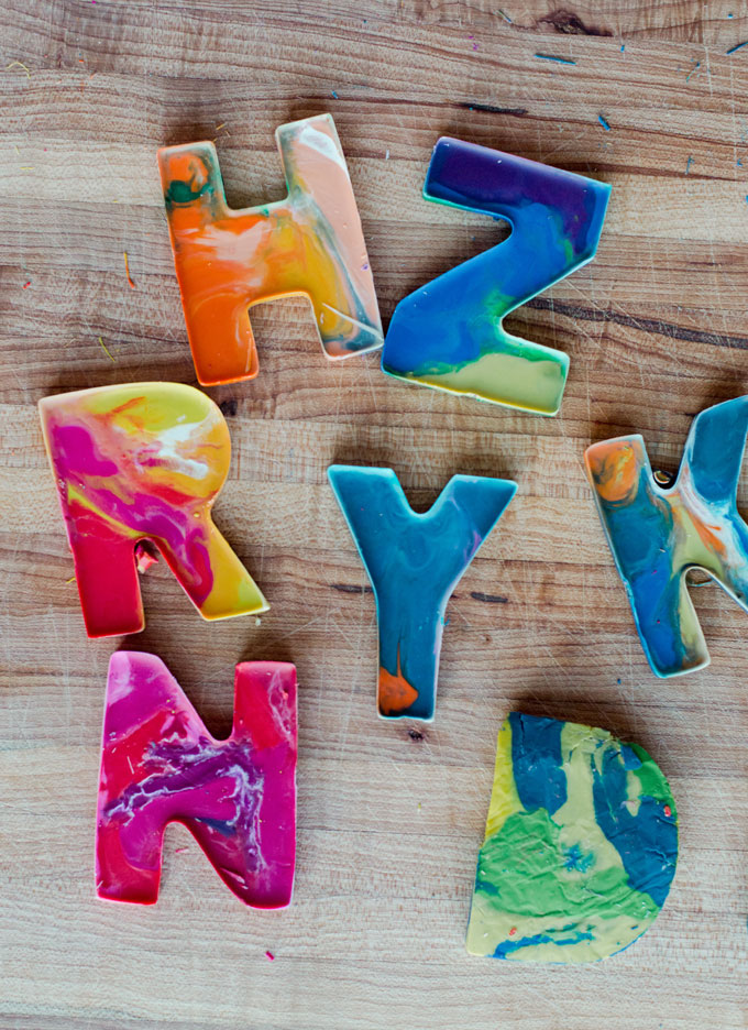 DIY letter crayons, cookie cutter crayons, letter crayons, melting crayons, children's craft day, oh yay studio