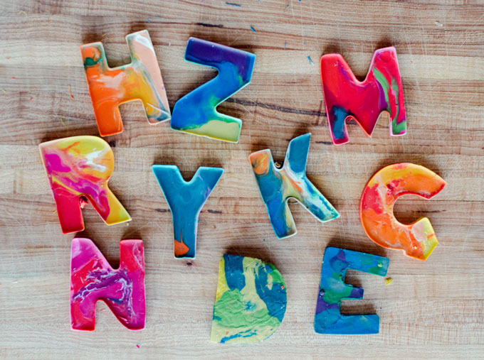 DIY letter crayons, cookie cutter crayons, letter crayons, melting crayons, children's craft day, oh yay studio