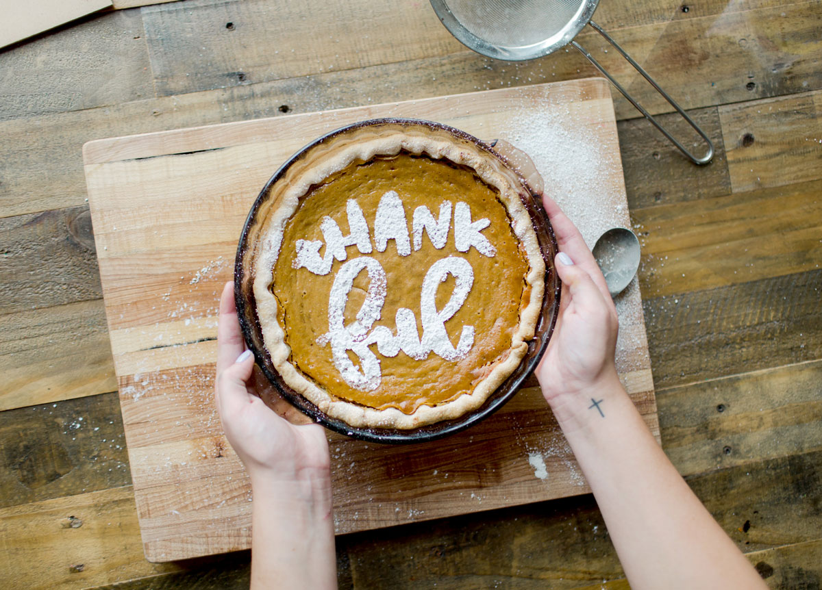 DIY Thanksgiving pie stencils