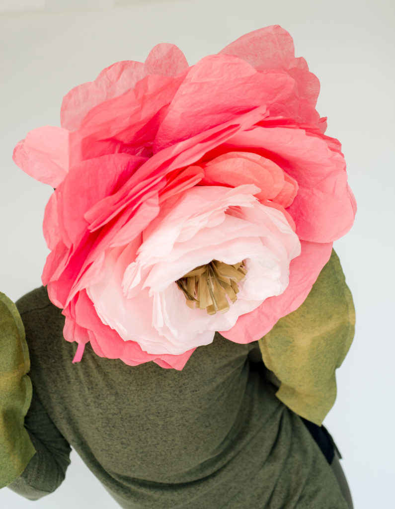 peony halloween costume, DIY peony costume, DIY peony paper flower, DIY peony flower, DIY paper halloween costume, Easy DIY paper flower, Easy DIY paper peony