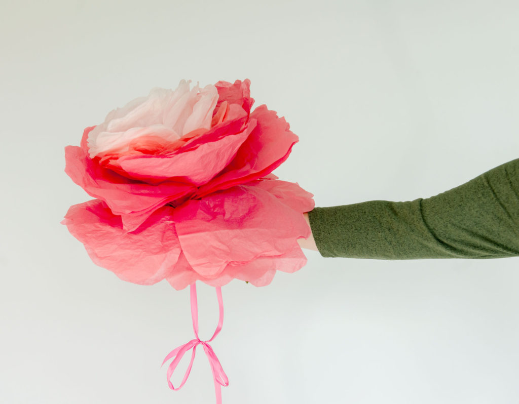 peony halloween costume, DIY peony costume, DIY peony paper flower, DIY peony flower, DIY paper halloween costume, Easy DIY paper flower, Easy DIY paper peony