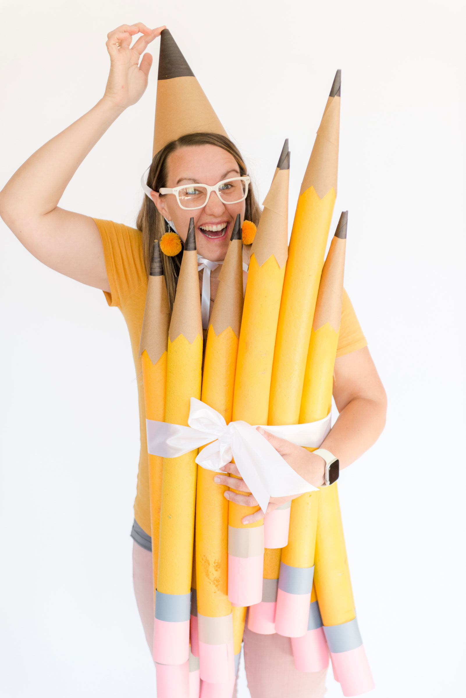 how to make large pencils out of pool noodles, large teacher pencils from pool noodles, large pool noodle crafts, pool noodle pencils