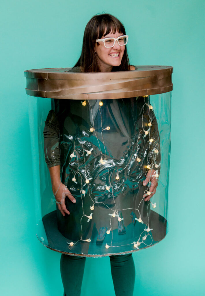 https://ohyaystudio.com/wp-content/uploads/2020/08/Jar-of-fireflies-costume-048-710x1024.jpg