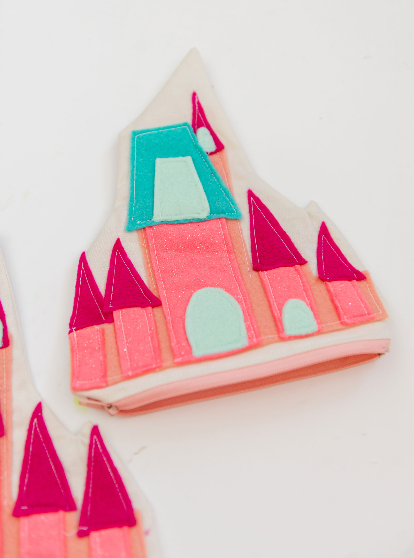 princess castle zipper pouch, disney princess castle pouch, disney princess zipper pouch, oh yay studio sewing pattern