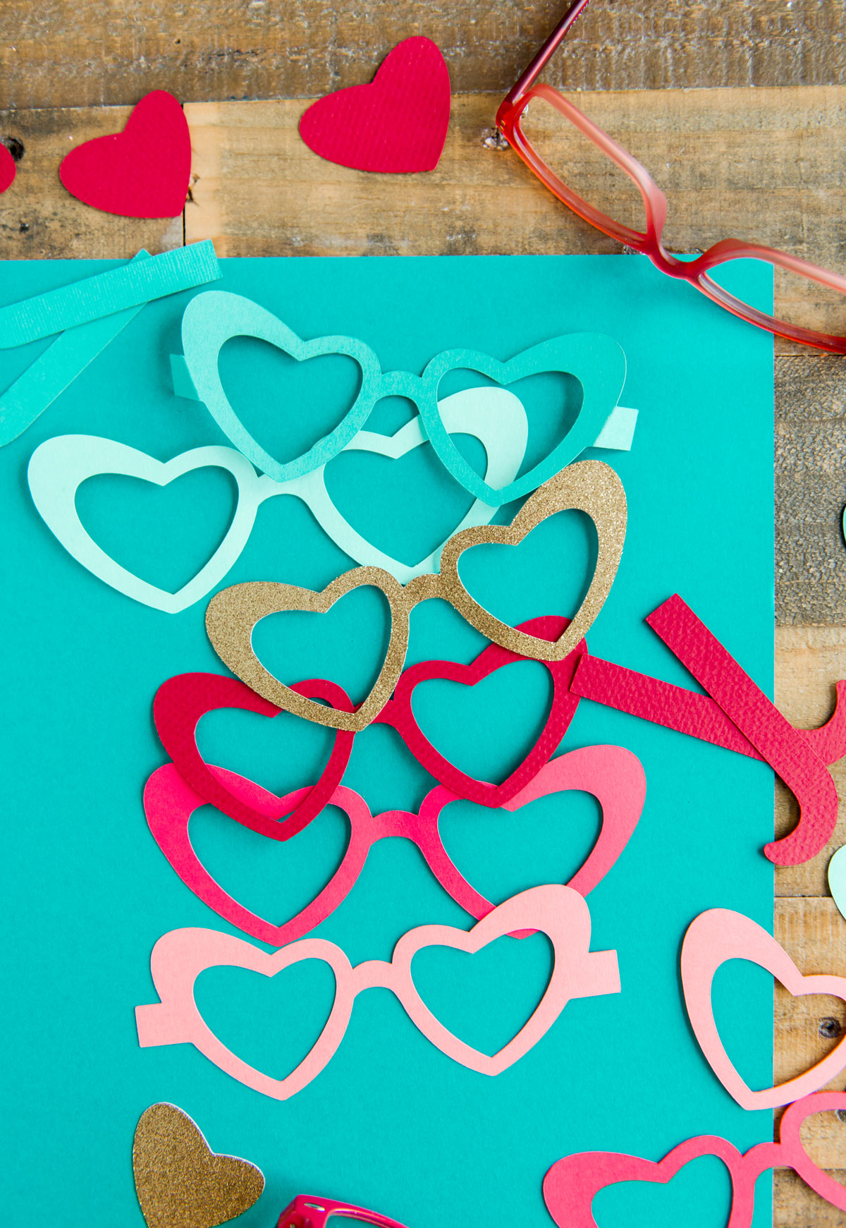 Free Free Heart Shaped Glasses Svg 620 SVG PNG EPS DXF File