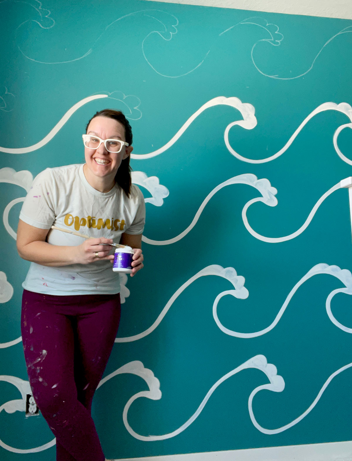 Wave mural DIY, how to paint a beachy mural, how to paint a wave mural, beach mural DIY, how to paint a mural