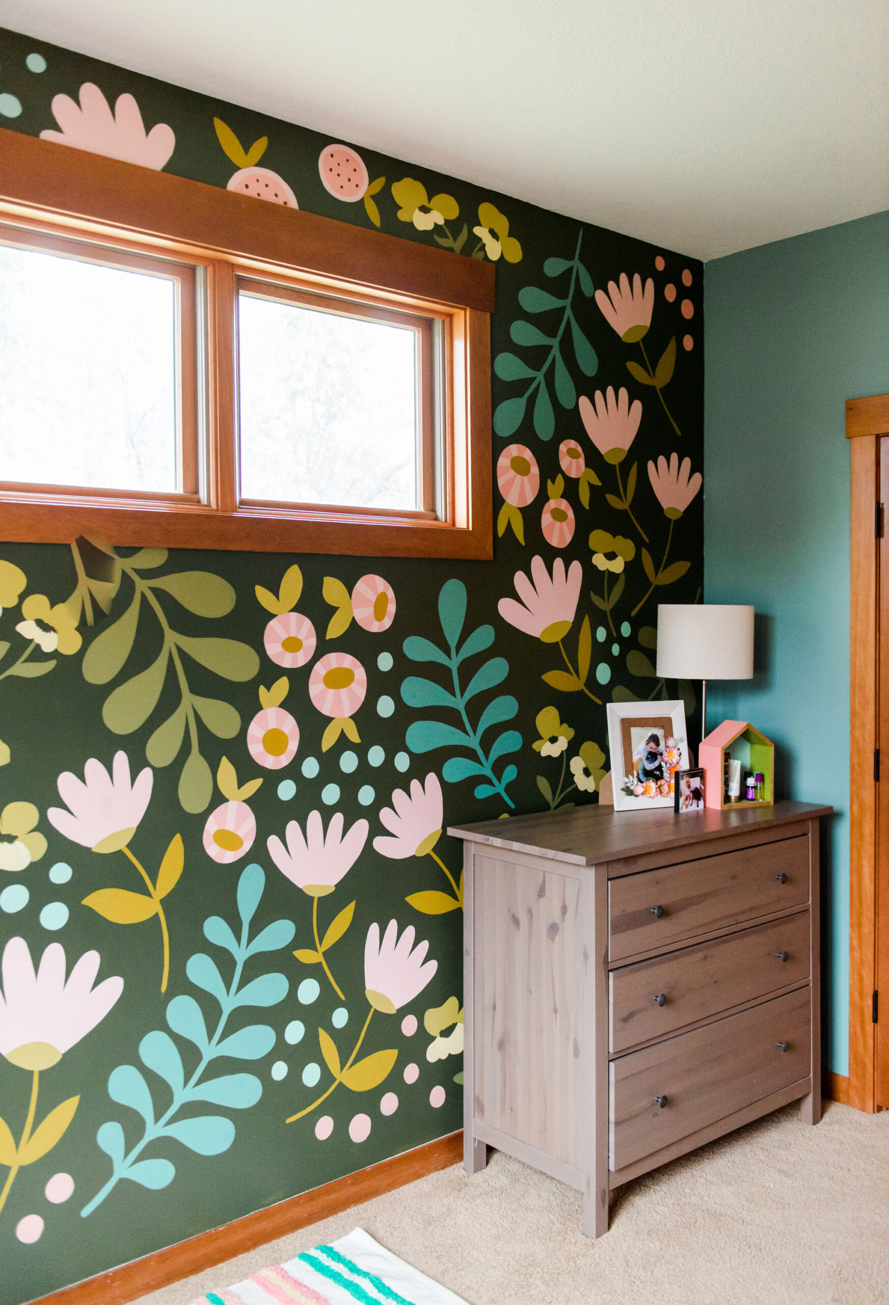 A flowery bedroom mural + a bunny with glasses!