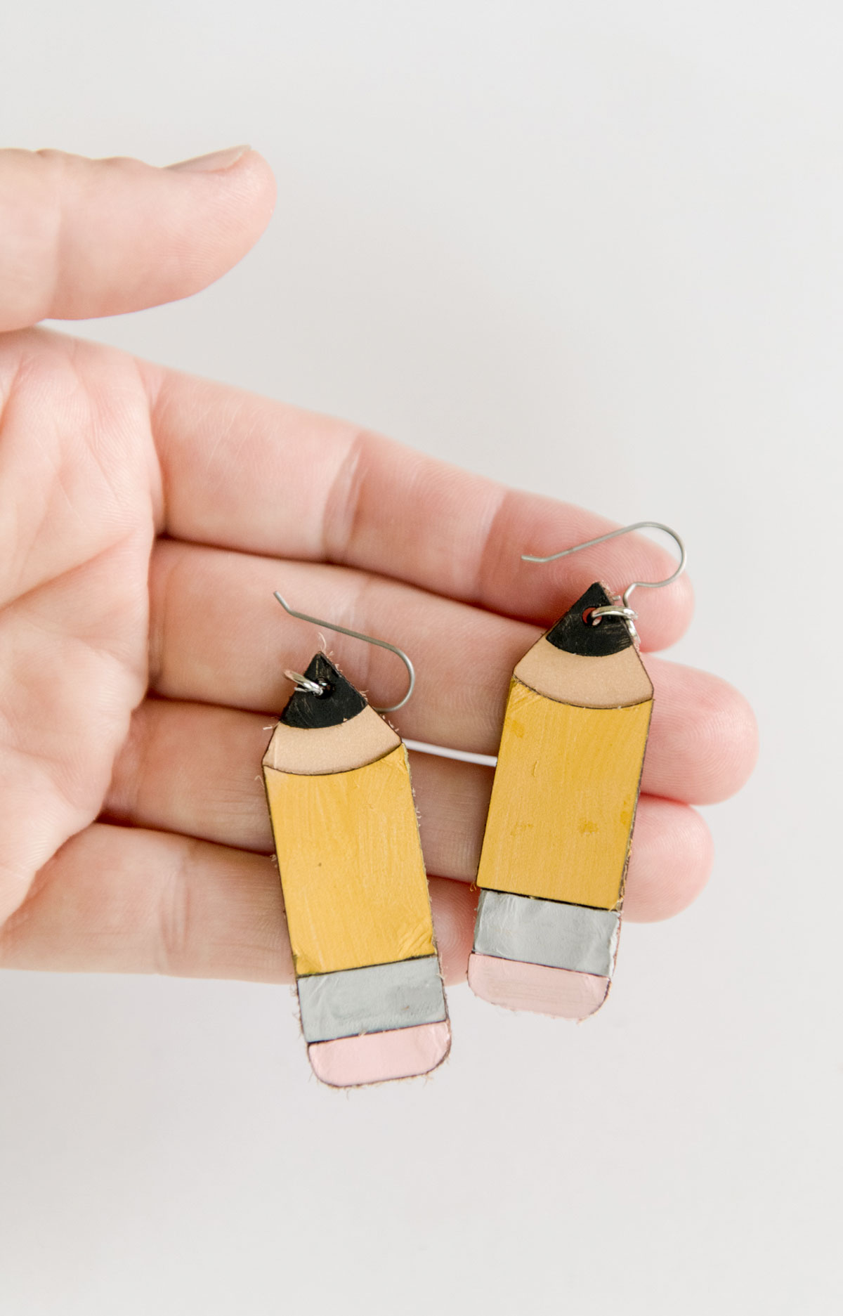 Pencil earrings, back to school + free SVG cut file :)