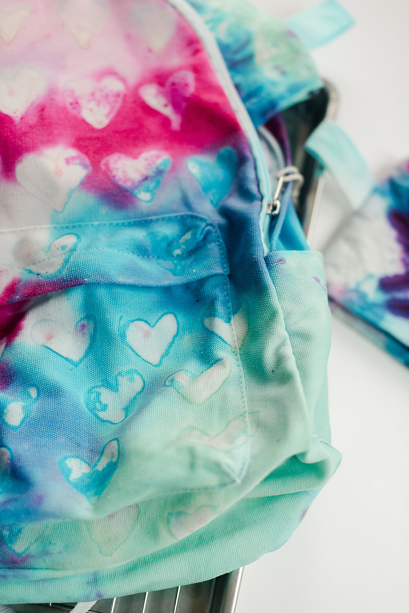 Heart Tie Dye DIY, DIY how to, How to do one-step tie dye, Tie Dye glue resist