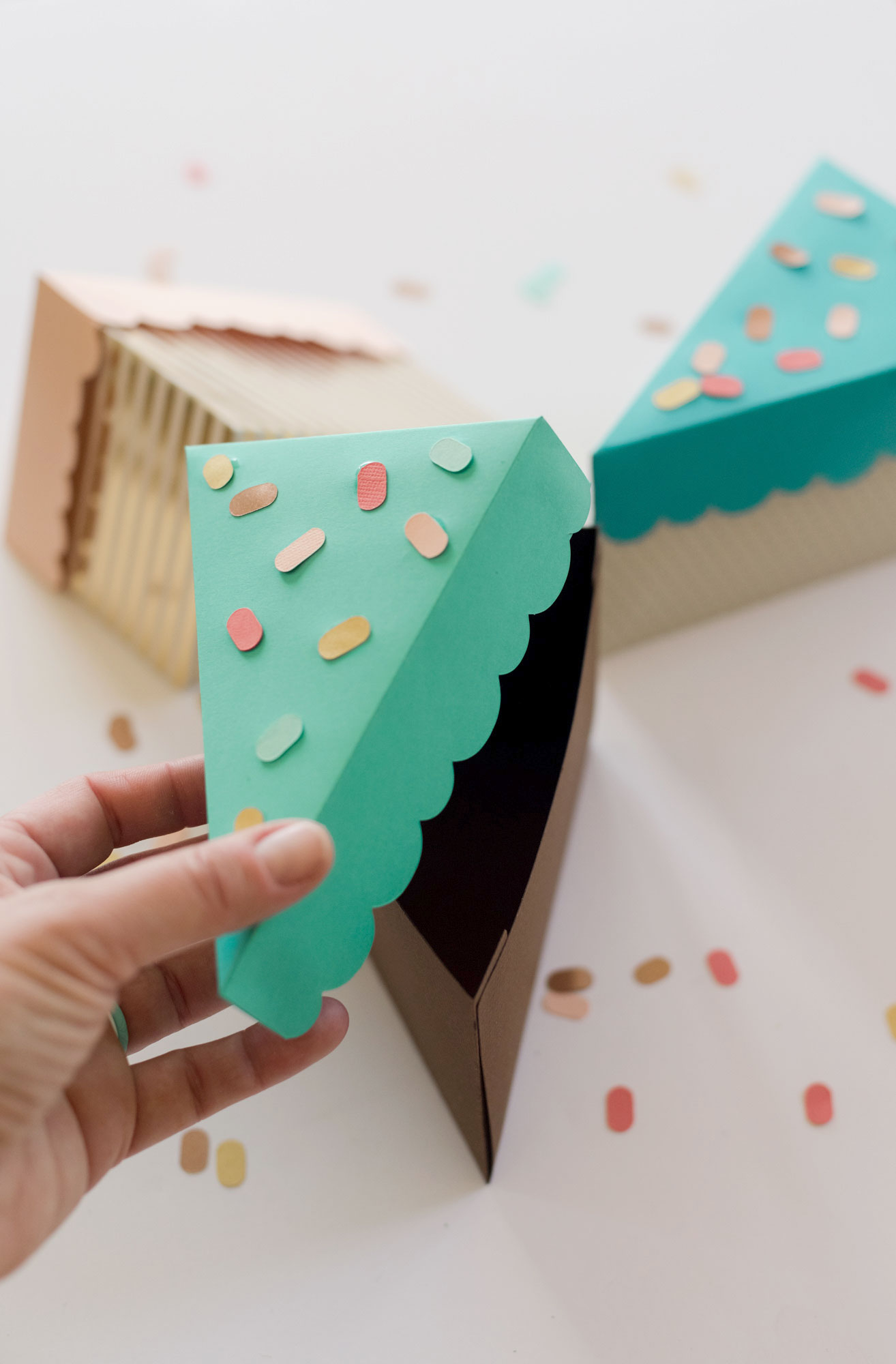 paper birthday cake box