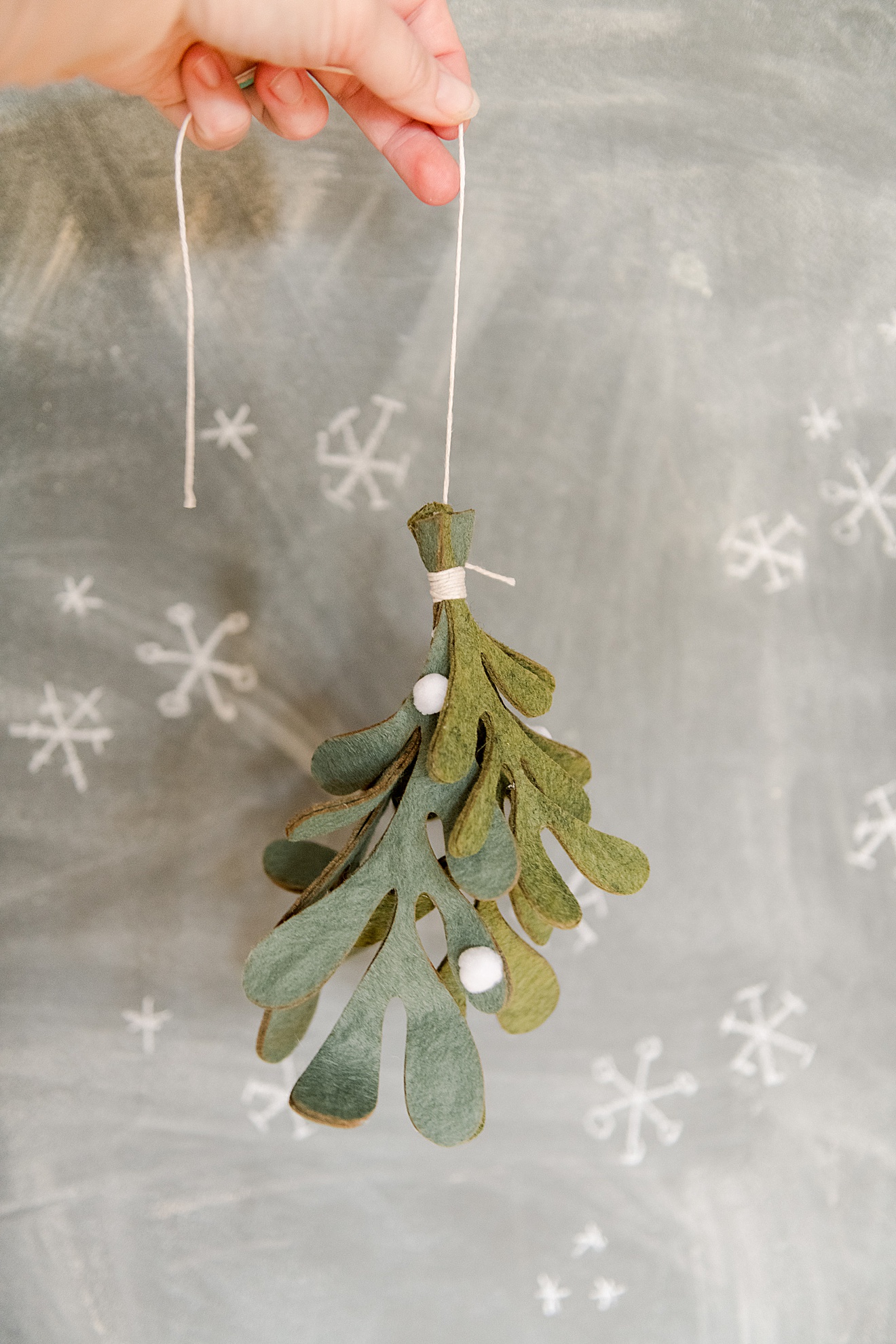 DIY mistletoe, how to make a felt mistletoe, Felt mistletoe, How to make a felt mistletoe, Mistletoe pattern