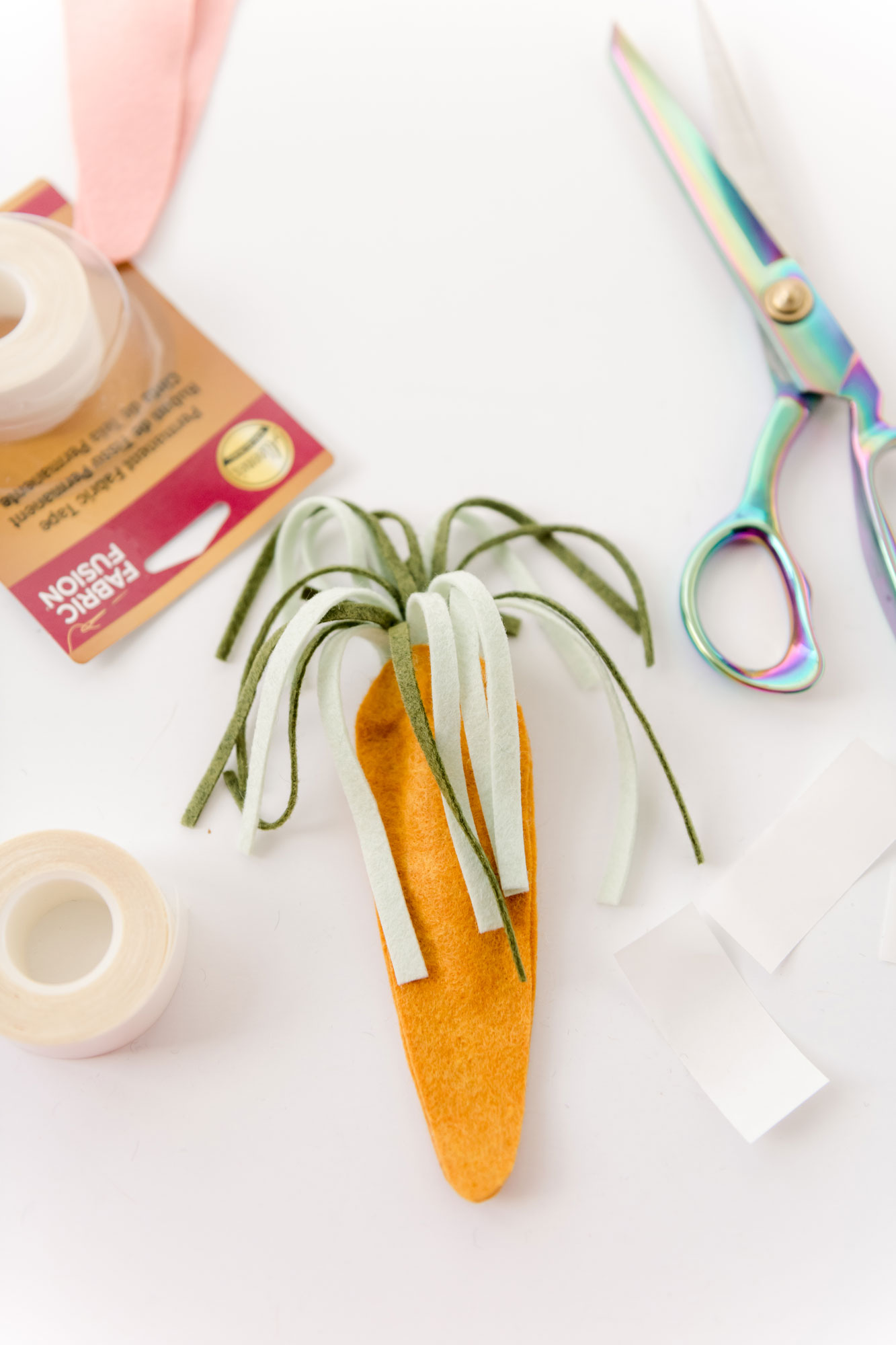 No sew felt carrot pattern, how to make a no sew carrot, how to make a fabric carrot, colorful fabric carrots, felt fabric carrot pattern