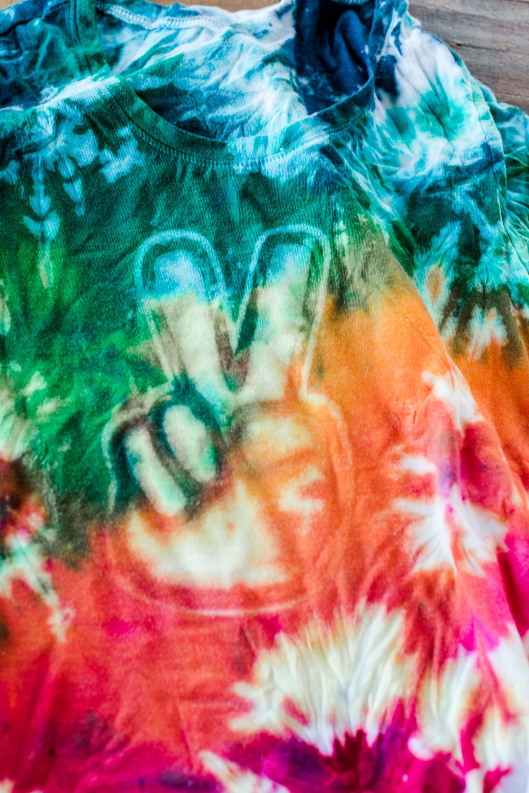 Peace sign tie dye resist!