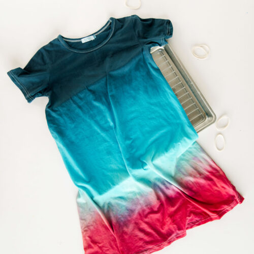 ombre tie dye, how to ombre tie dye, red white and blue tie dye dress, tie dye dress DIY, tie dye dress DIY oh yay studio, how to ombre tie dye