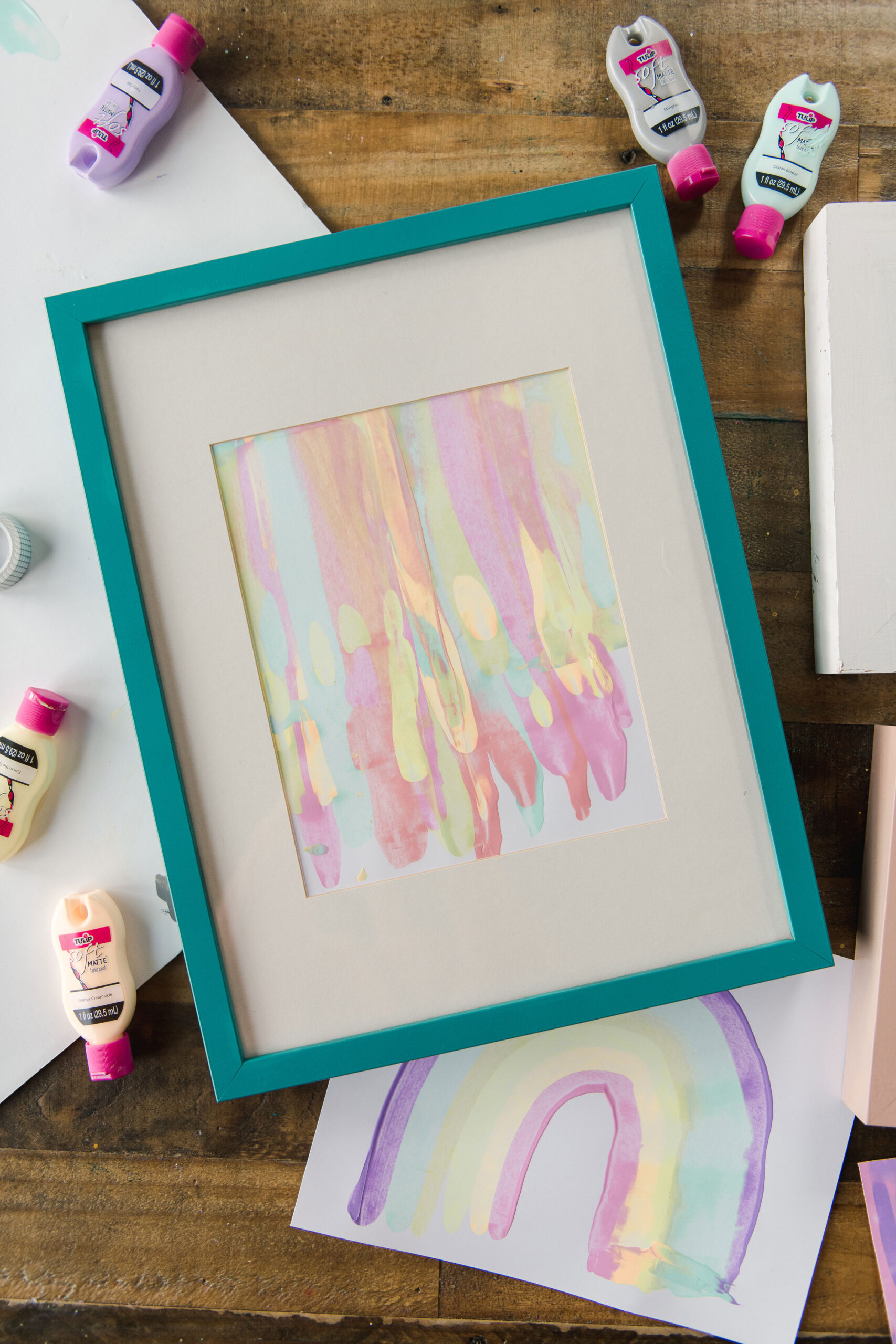 credit card scrape art, how to do scrape art with kids, scrape art DIY, credit card scrape art DIY, tulip paint scrape art, paint scrape art how to, paint scrape DIY