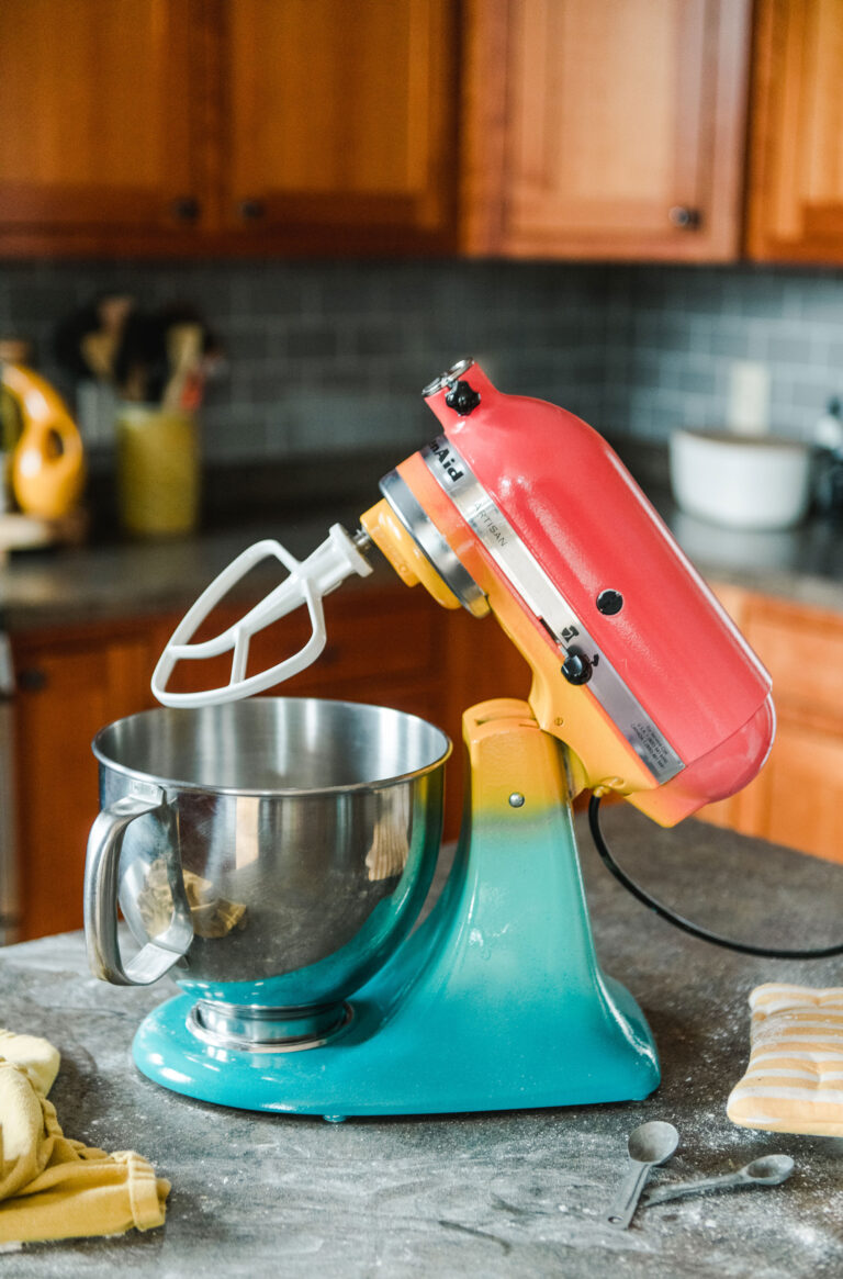 How to paint a stand up kitchenaid mixer, Kitchenaid painting, Painting a kitchenaid mixer, Paint a kitchenaid mixer, colorshot paint, colorshot spray paint
