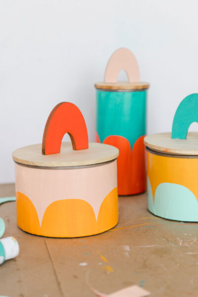 Colorful container, colorful kitchen container, colorful storage container diy, mod podge container, DIY mod podge container, DIY colorful container