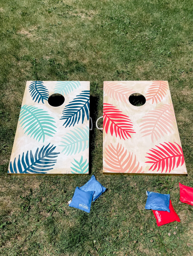 How to paint custom bag boards, palm leaf bag boards, 4th of july bag boards, colorful custom bag boards, painted bag boards DIY