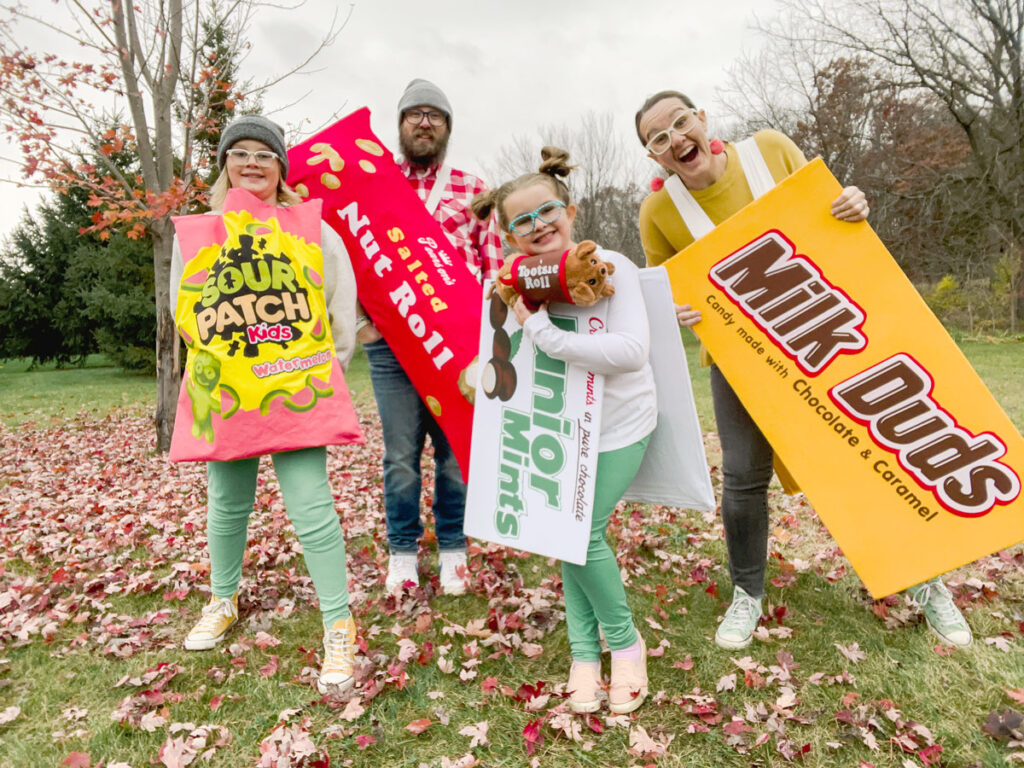 Candy Halloween costumes, Family Halloween costume idea, Milk Duds Halloween costume, Junior Mint Halloween costume, Sour Patch kid Halloween costume, Pearsons nut roll halloween costume DIY