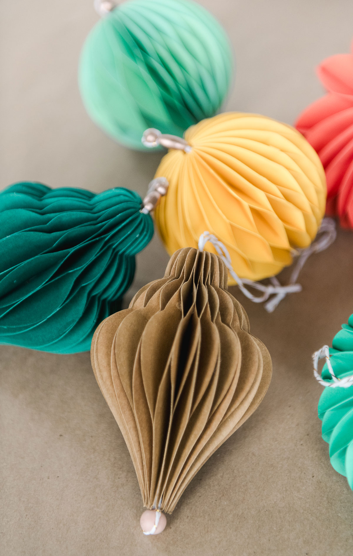 How to make honeycomb paper ornaments