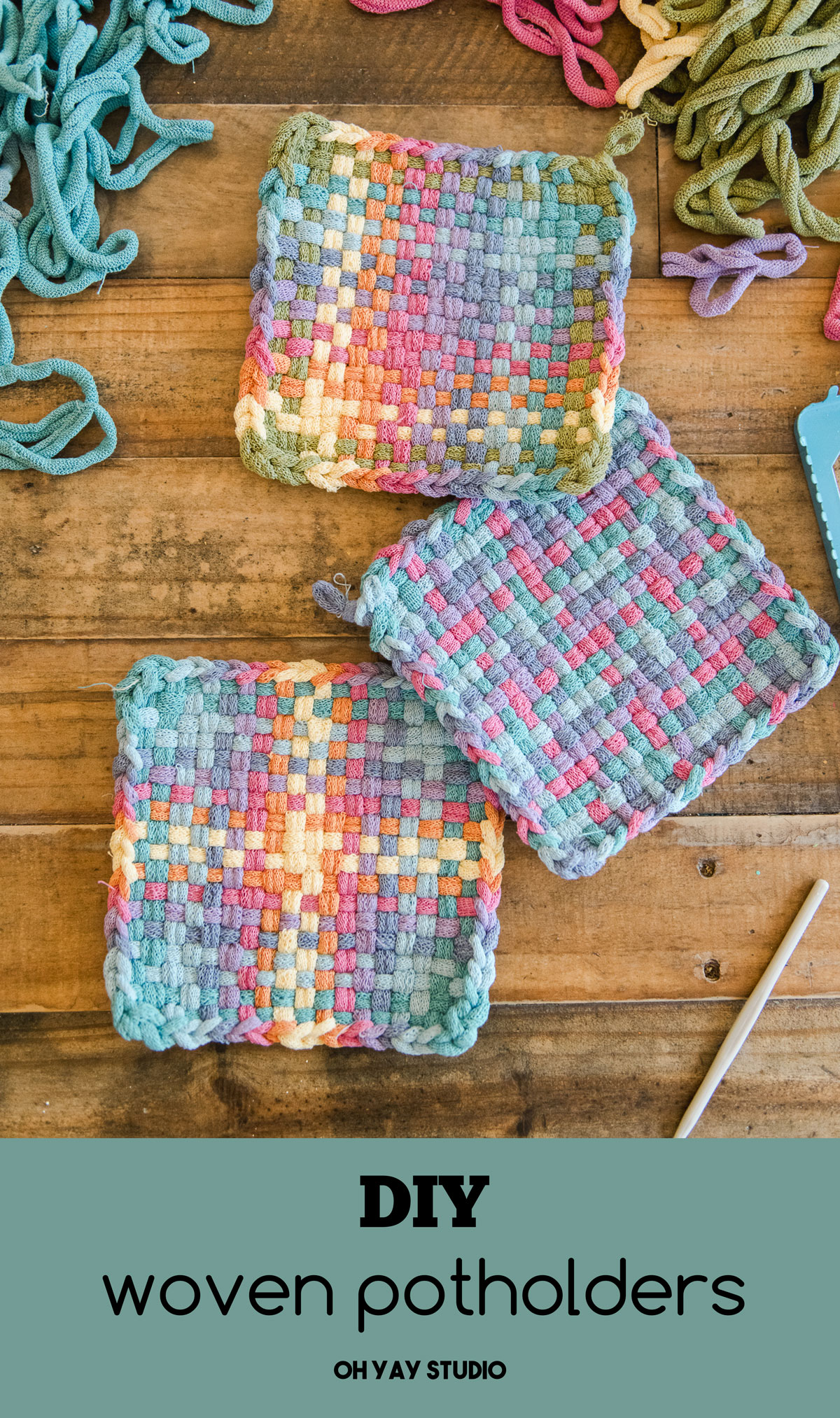 woven potholder DIY, DIY potholder, loop potholder DIY, potholder kit DIY, how to make a potholder, crafts for kids, kid crafts, summer craft ideas