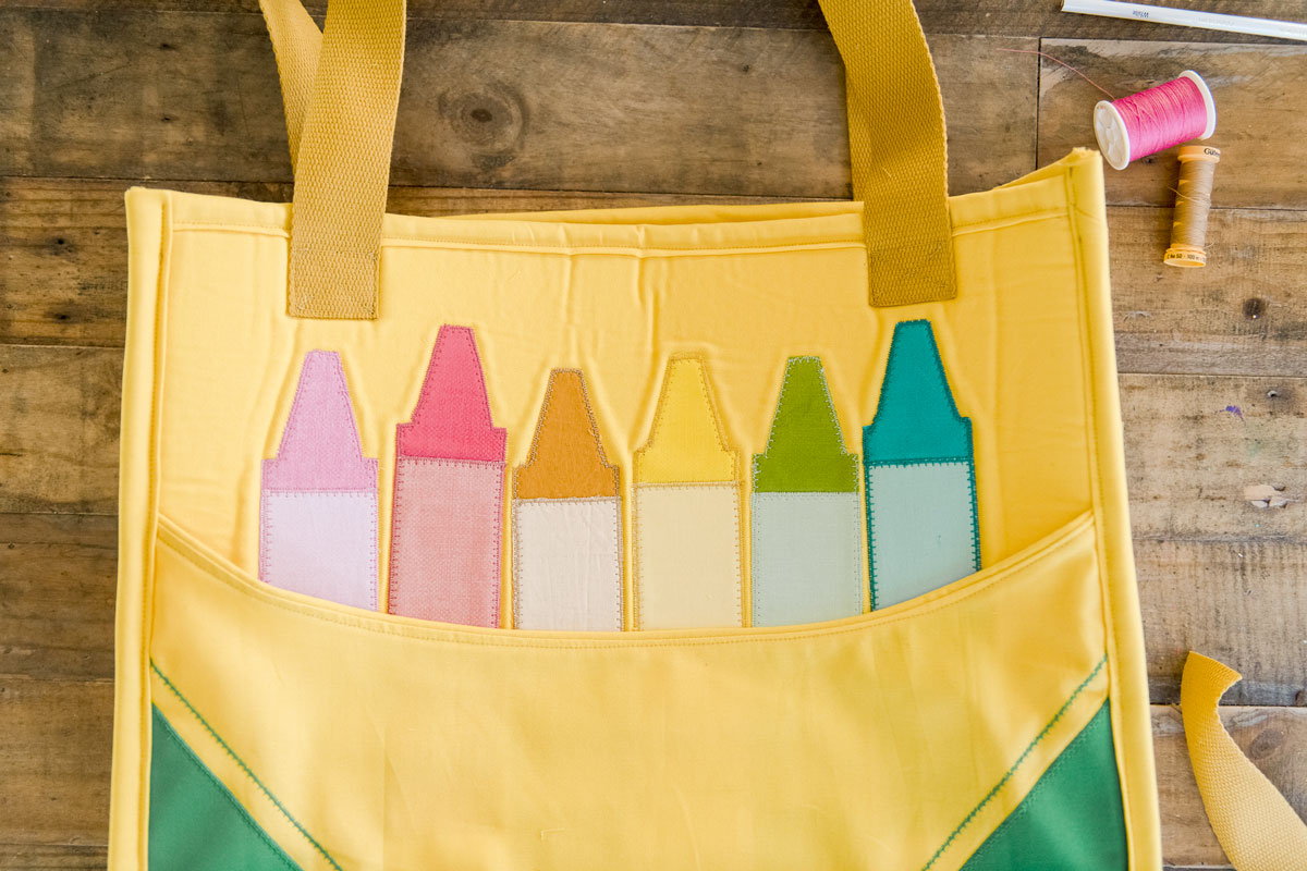 Crayon tote DIY, crayon tote sewing pattern, crayon purse, Crayola crayon purse, free sewing pattern. free tote pattern, crayon bag sewing pattern